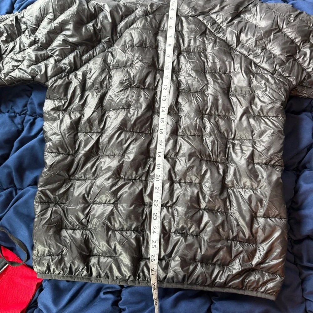 Patagonia Micro Puff Jacket Mens Medium Black Puffer Coat 84065 FA19 Logo